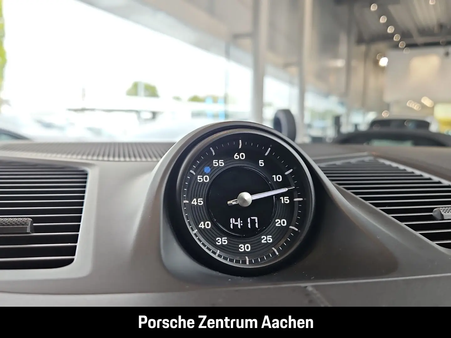 Cayenne E-Hybrid InnoDrive Head-Up Soft-Close