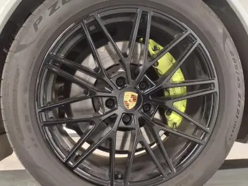Cayenne E-Hybrid*SportAbgas*BOSE*HDMatrix*HeadUp