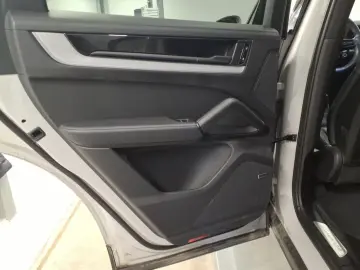 Cayenne E-Hybrid*SportAbgas*BOSE*HDMatrix*HeadUp