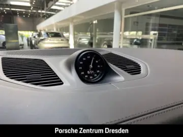 Cayenne E-Hybrid Pano Luft Inno 21