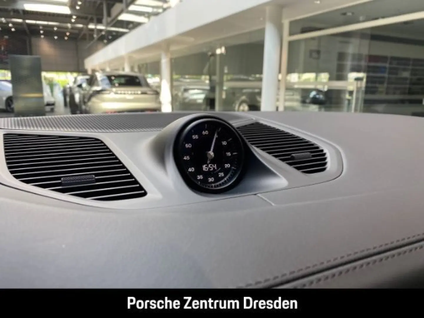 Cayenne E-Hybrid Pano Luft Inno 21