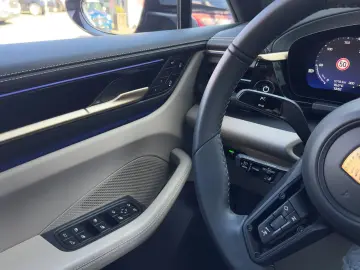 Macan 4 PANO MATRIX BOSE KEYLESS