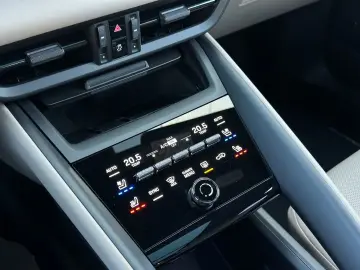 Macan 4 PANO MATRIX BOSE KEYLESS