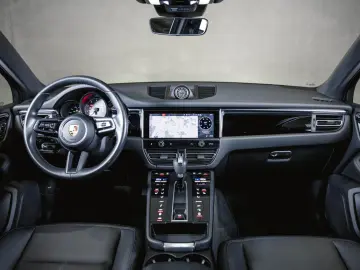 Macan S