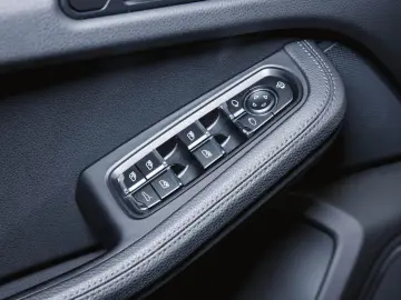 Macan S