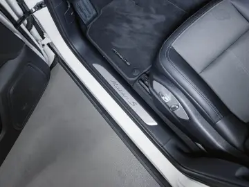 Macan S