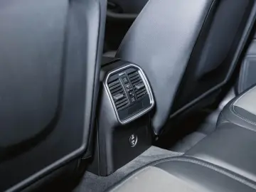 Macan S