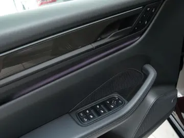 Macan Electric Turbo