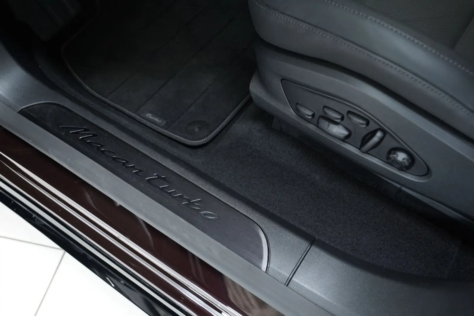 Macan Electric Turbo
