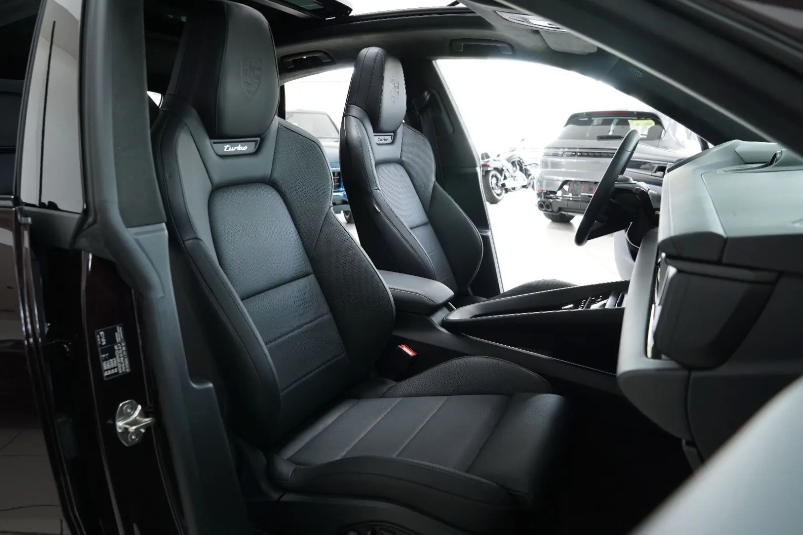 Macan Electric Turbo