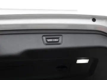340i Touring xDrive FACEL. HUD 360° LED STANDZ