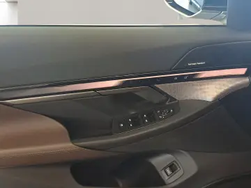 550e xDrive Limousine inkl. Winterräder