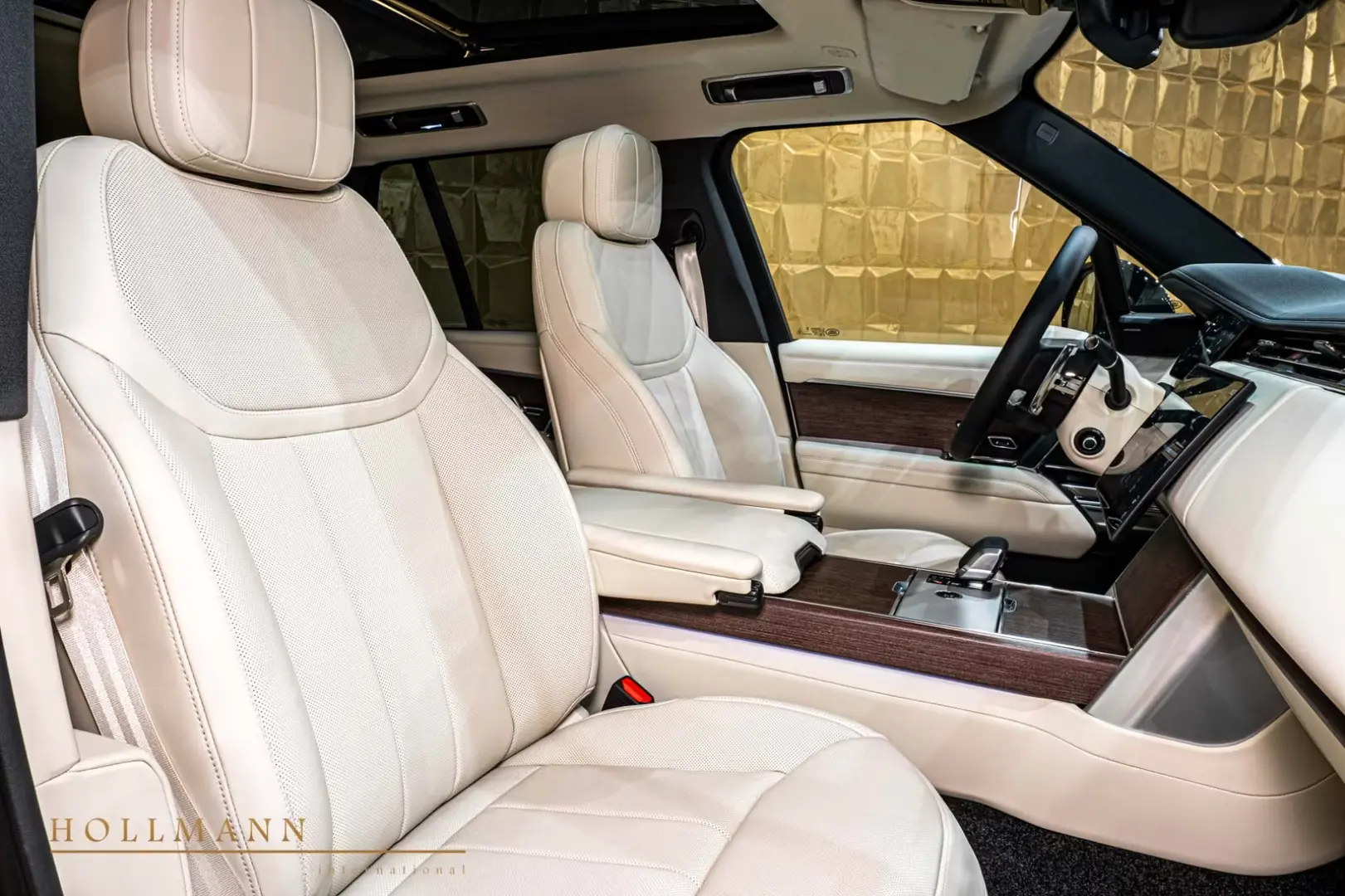 Land Rover Range Rover P460e SE + Panorama + MY2025