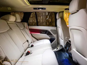 Land Rover Range Rover P460e SE + Panorama + MY2025