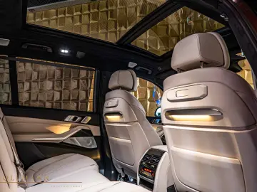ALPINA XB7 + SKY LOUNGE PANORAMIC + BOWERS&WILKINS