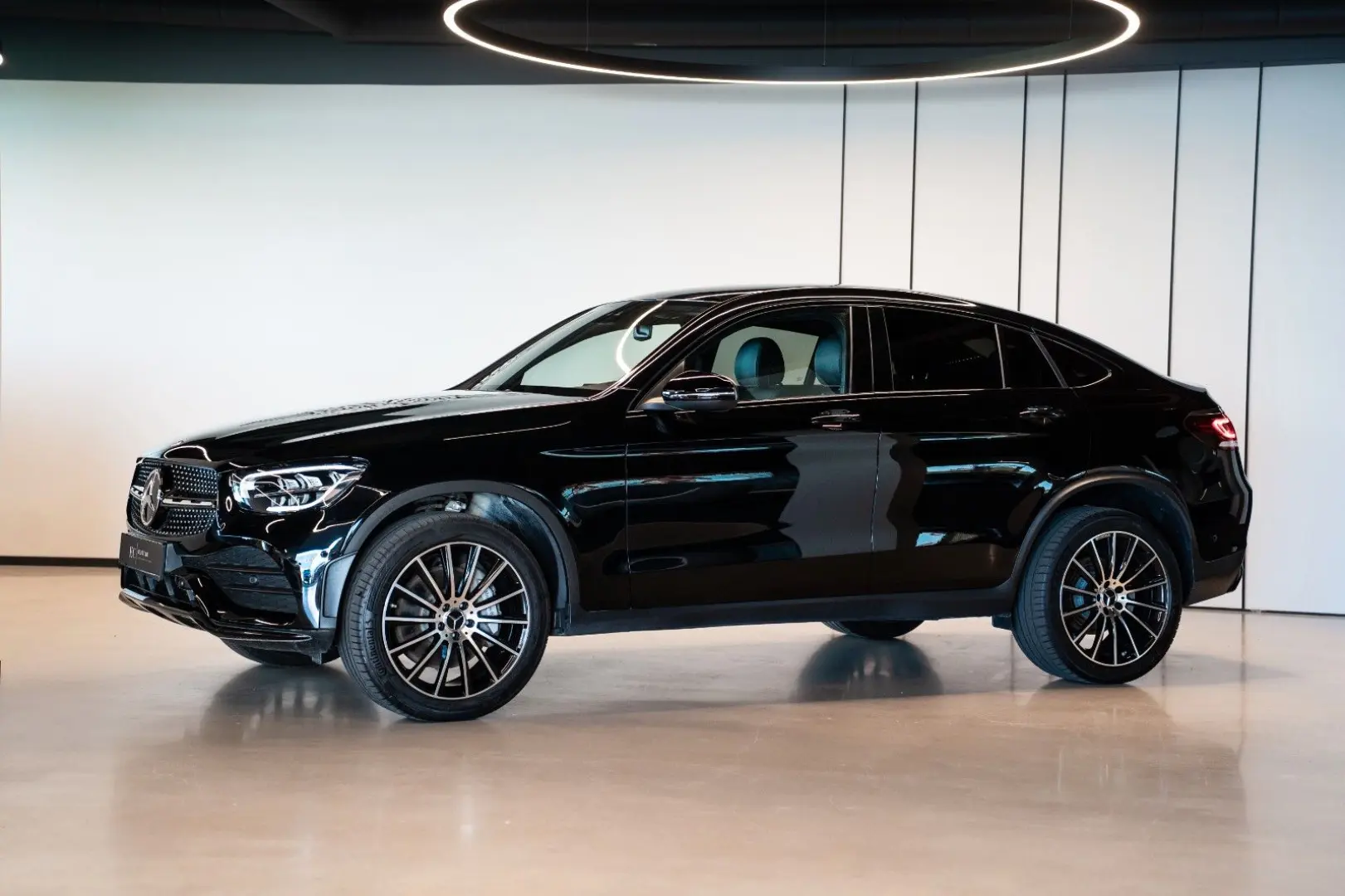 GLC 300 e 4MATIC Coupé AMG*TOW*