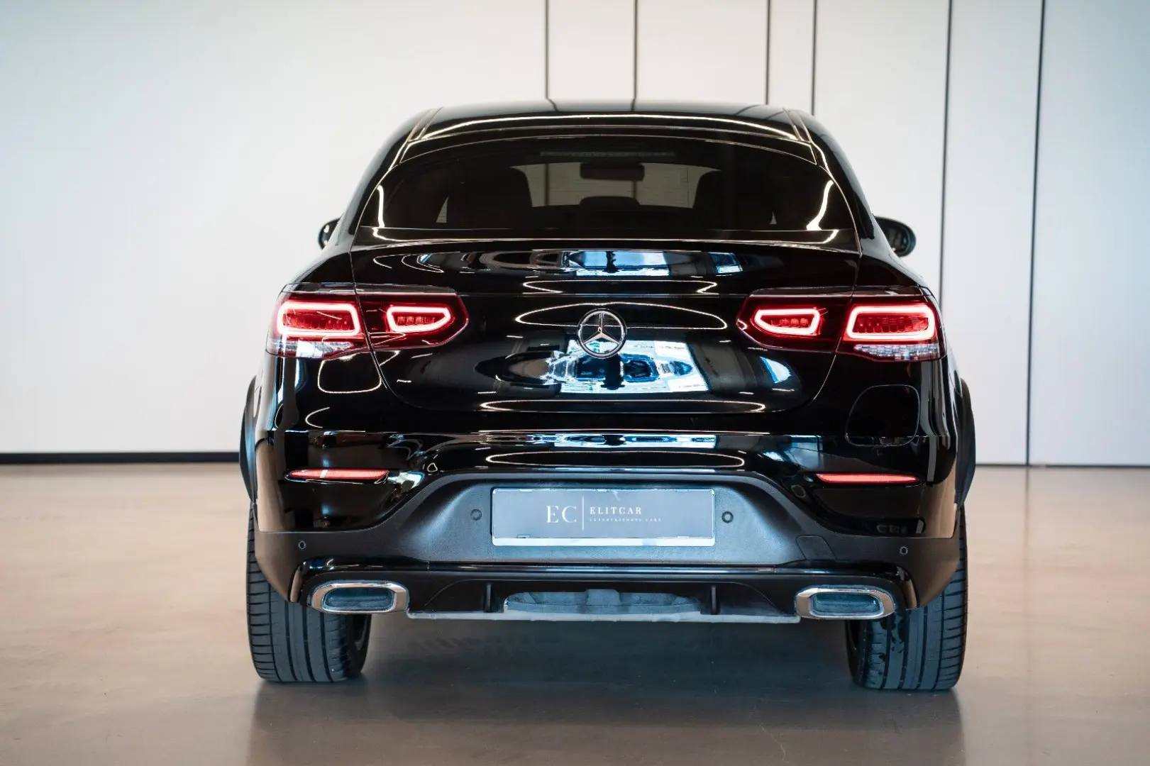 GLC 300 e 4MATIC Coupé AMG*TOW*