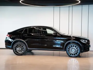 GLC 300 e 4MATIC Coupé AMG*TOW*