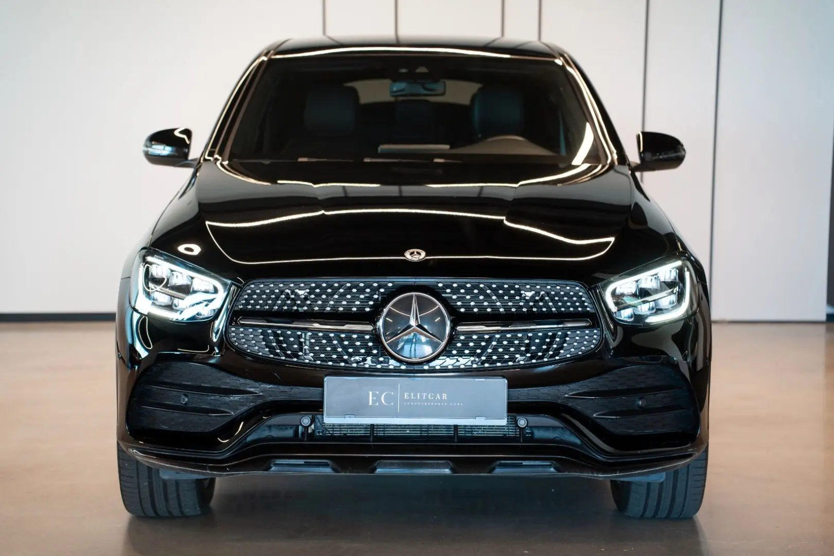 GLC 300 e 4MATIC Coupé AMG*TOW*