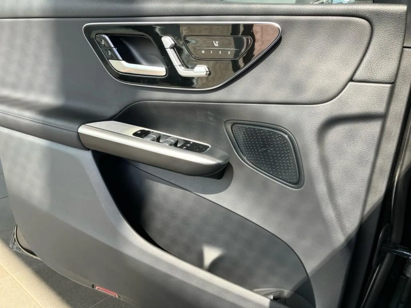 GLC 300 e 4M AVANTGARDE+AHK+MBUX+LED+Kam+PDC+SHZ