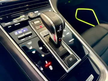 Panamera Sport Turismo 4 E-Hybrid Platinum Edt.