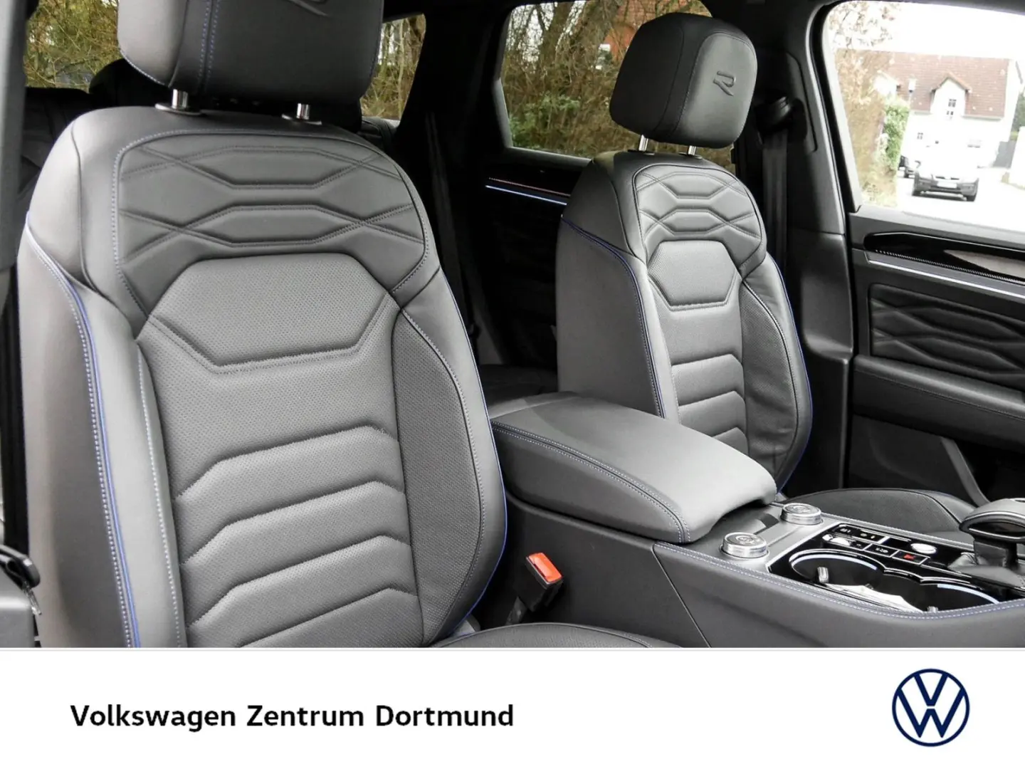 Touareg HYBRID R NEUESMODELL PANO AHK 360CAM 21Z