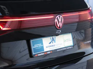 Touareg R  3.0TSI eHybrid 340 kW 4M