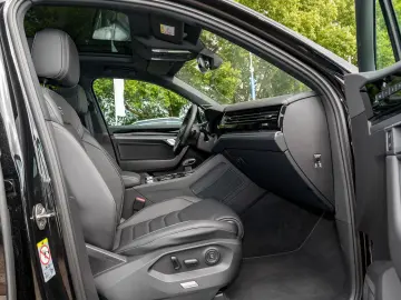 Touareg R eHybrid 4M HuD AHK LUFT PANO DYNAUDIO