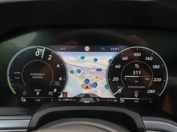 Touareg R eHybrid 4M HuD AHK LUFT PANO DYNAUDIO