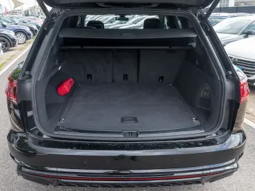 Touareg R eHybrid 4M HuD AHK LUFT PANO DYNAUDIO
