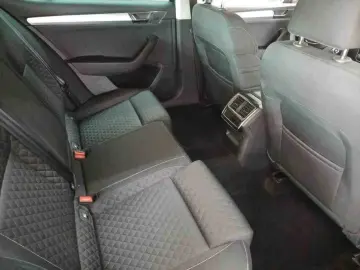 Superb 1.4 TSI Hybrid Limo*STAND-HZG*AHK*LED*