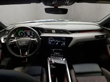SQ8 Sportback e-tron 370 kW