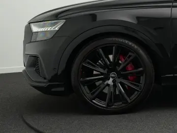 SQ8 competition TFSI AllrLenk*StdHz*23*LP145tEUR