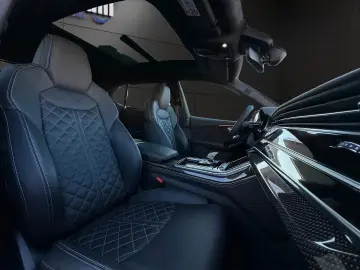 SQ8 4.0 TFSI Advanced B&O°TV°23