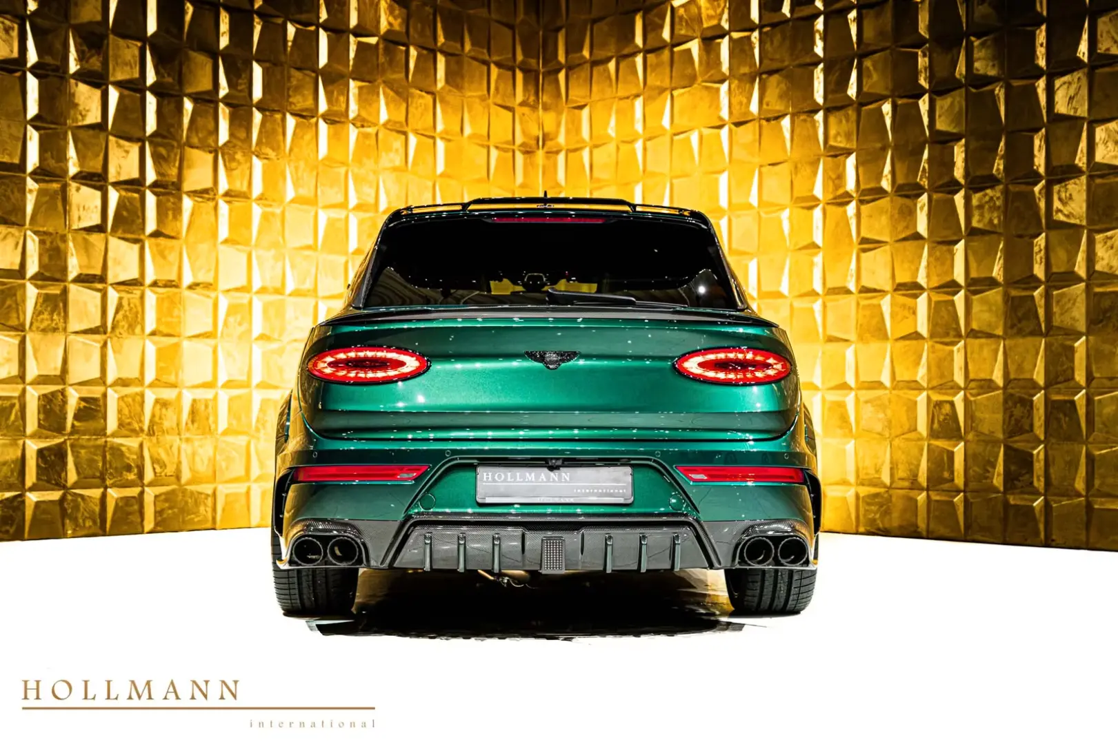 Bentley Bentayga V8 EWB AZURE by MANSORY