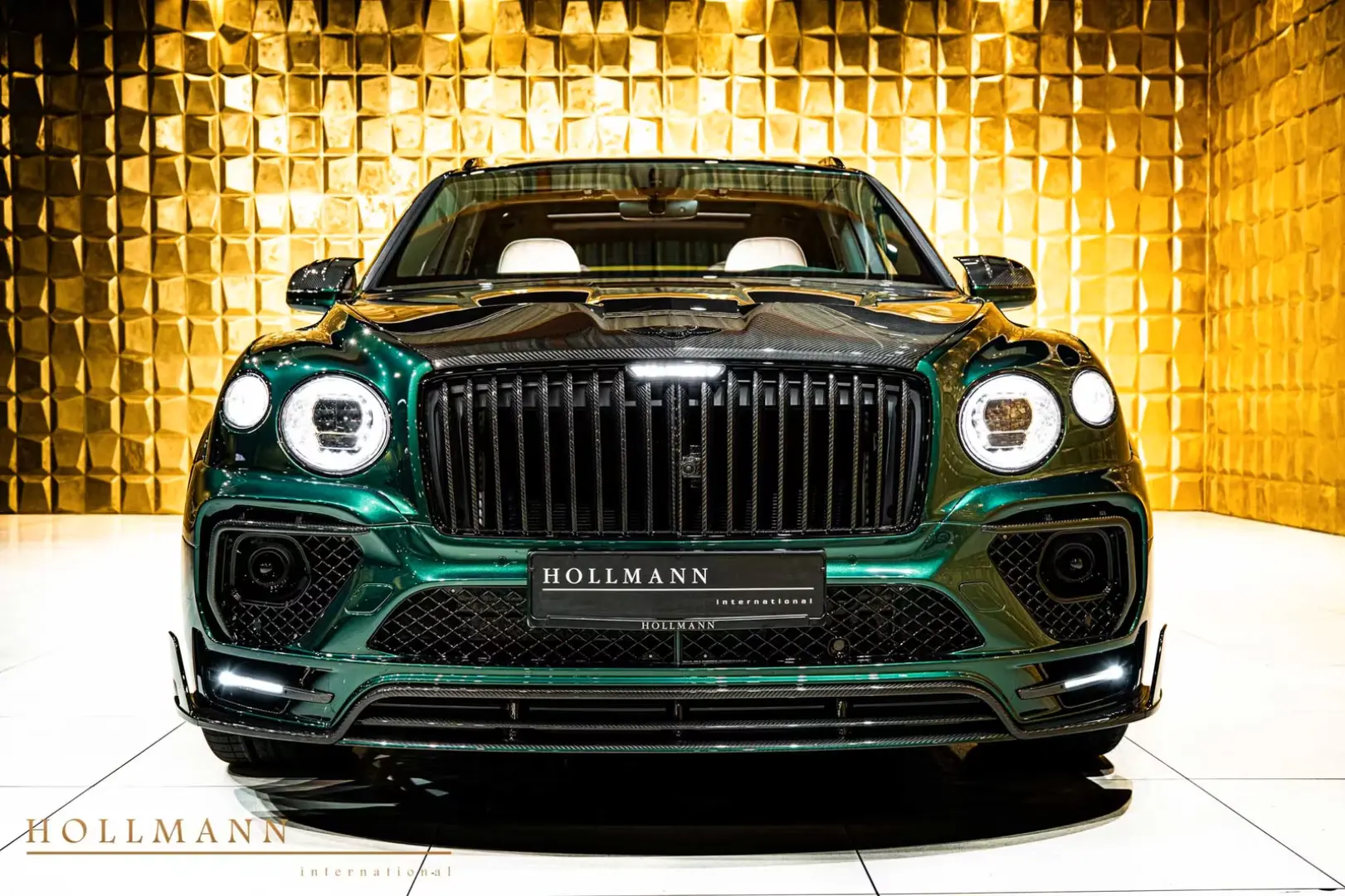 Bentley Bentayga V8 EWB AZURE by MANSORY