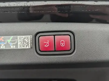 E 300 e Exclusive Premium 4Matic LEDER PANO NAVI