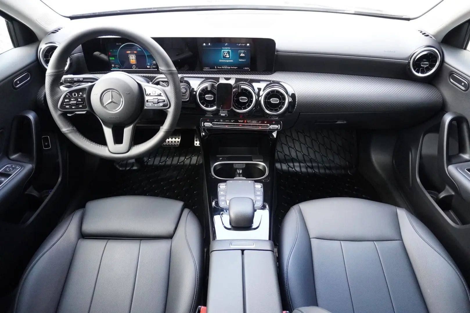 A250 e LED Navi ACC Kamera Digitales Cockpit DAB