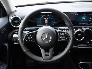 A250 e LED Navi ACC Kamera Digitales Cockpit DAB