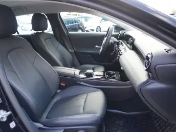 A250 e LED Navi ACC Kamera Digitales Cockpit DAB