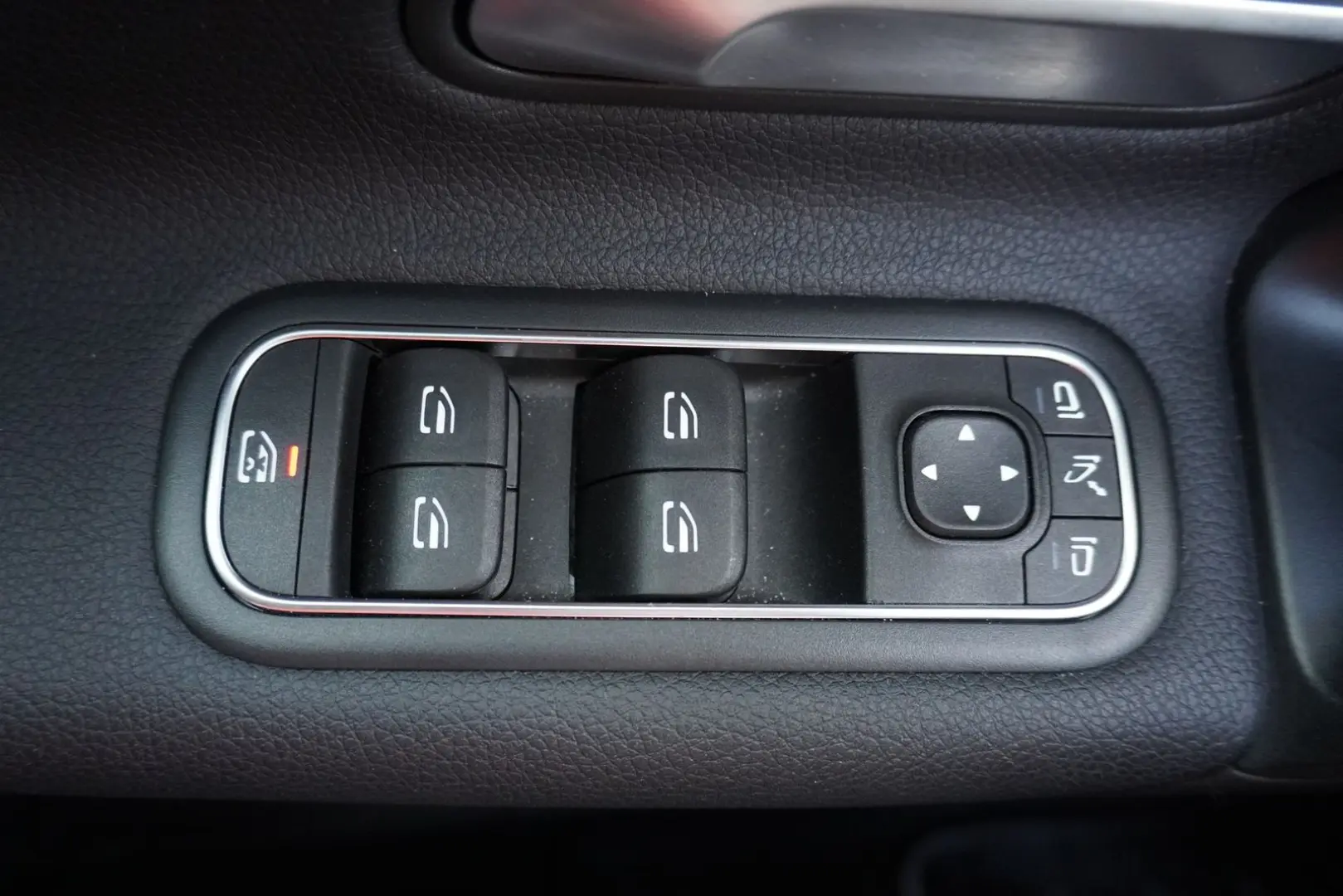 A250 e LED Navi ACC Kamera Digitales Cockpit DAB