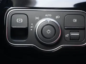 A250 e LED Navi ACC Kamera Digitales Cockpit DAB