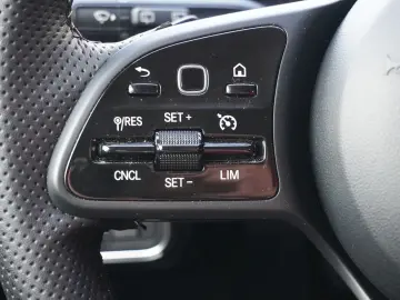A250 e LED Navi ACC Kamera Digitales Cockpit DAB