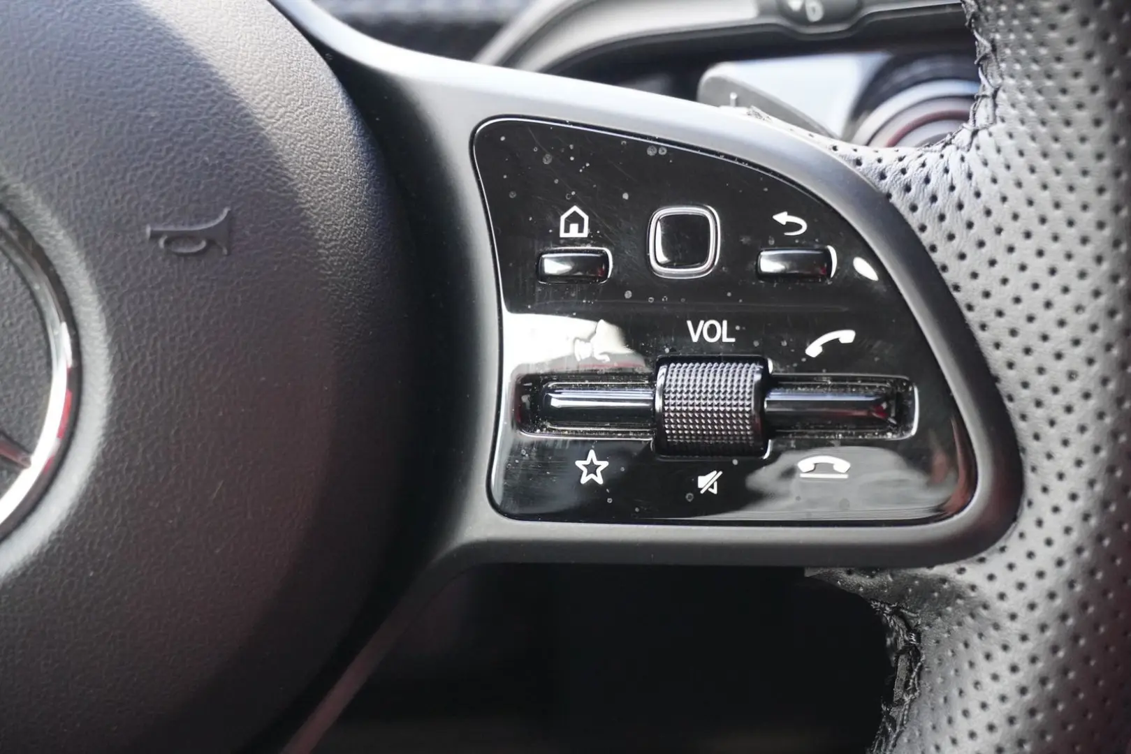 A250 e LED Navi ACC Kamera Digitales Cockpit DAB