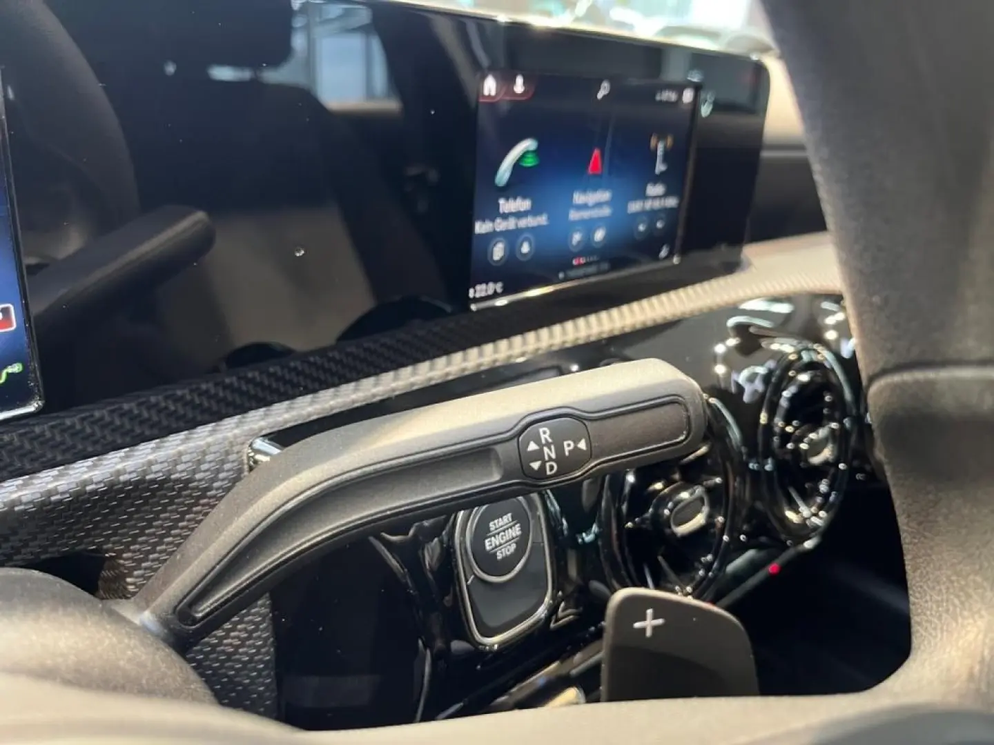 A 250 e  MBUX Navi AHK PDC SpurH AUT KlimaA SHZ