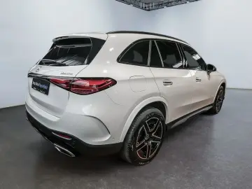 GLC 300 e 4M   BURM AMG NIGHT DISTR SPUR PANO
