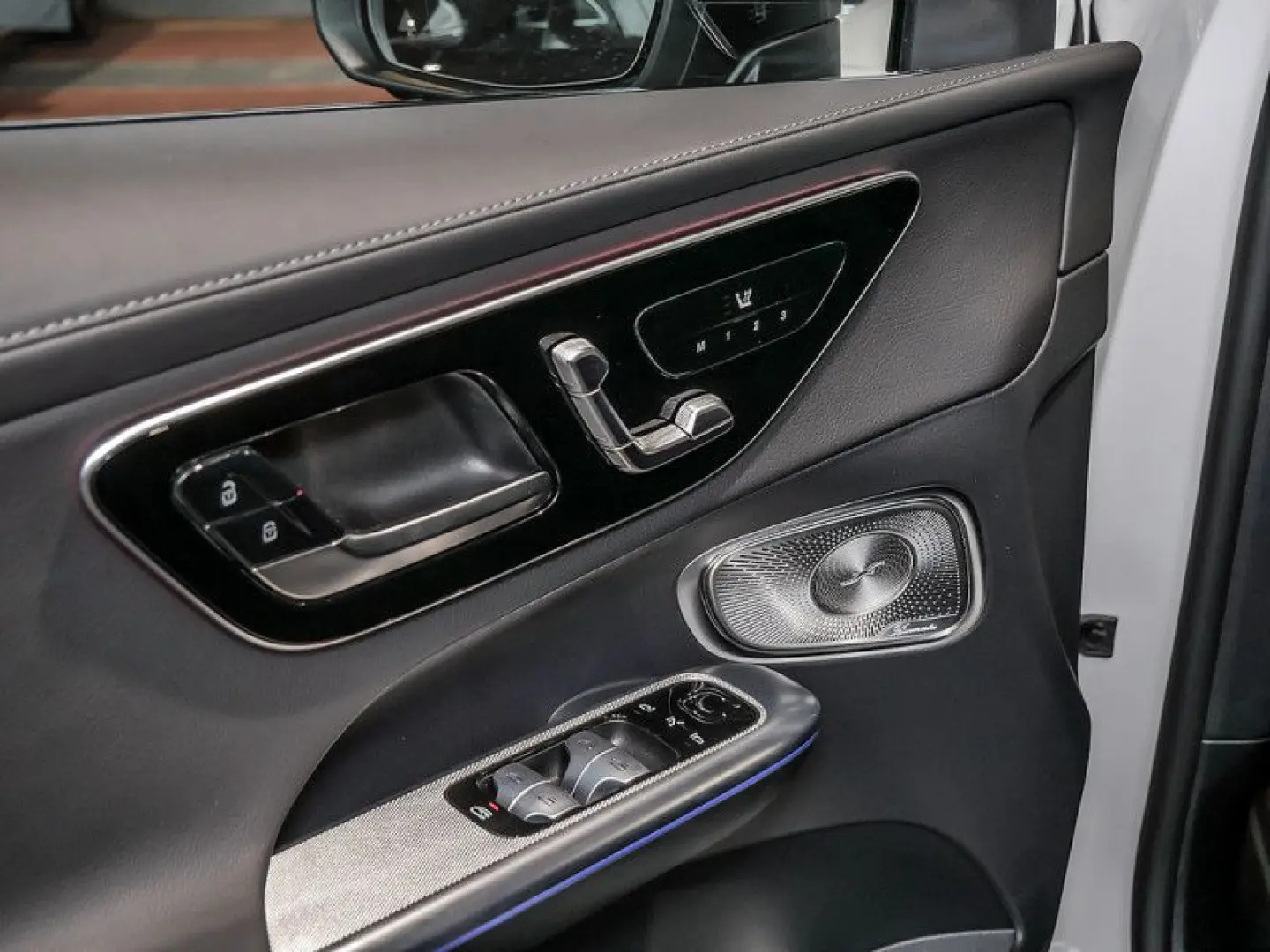 GLC 300 e 4M   BURM AMG NIGHT DISTR SPUR PANO