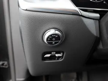 GLC 300 e 4M Avantgarde DIGITAL 360 Pano HUD 18'