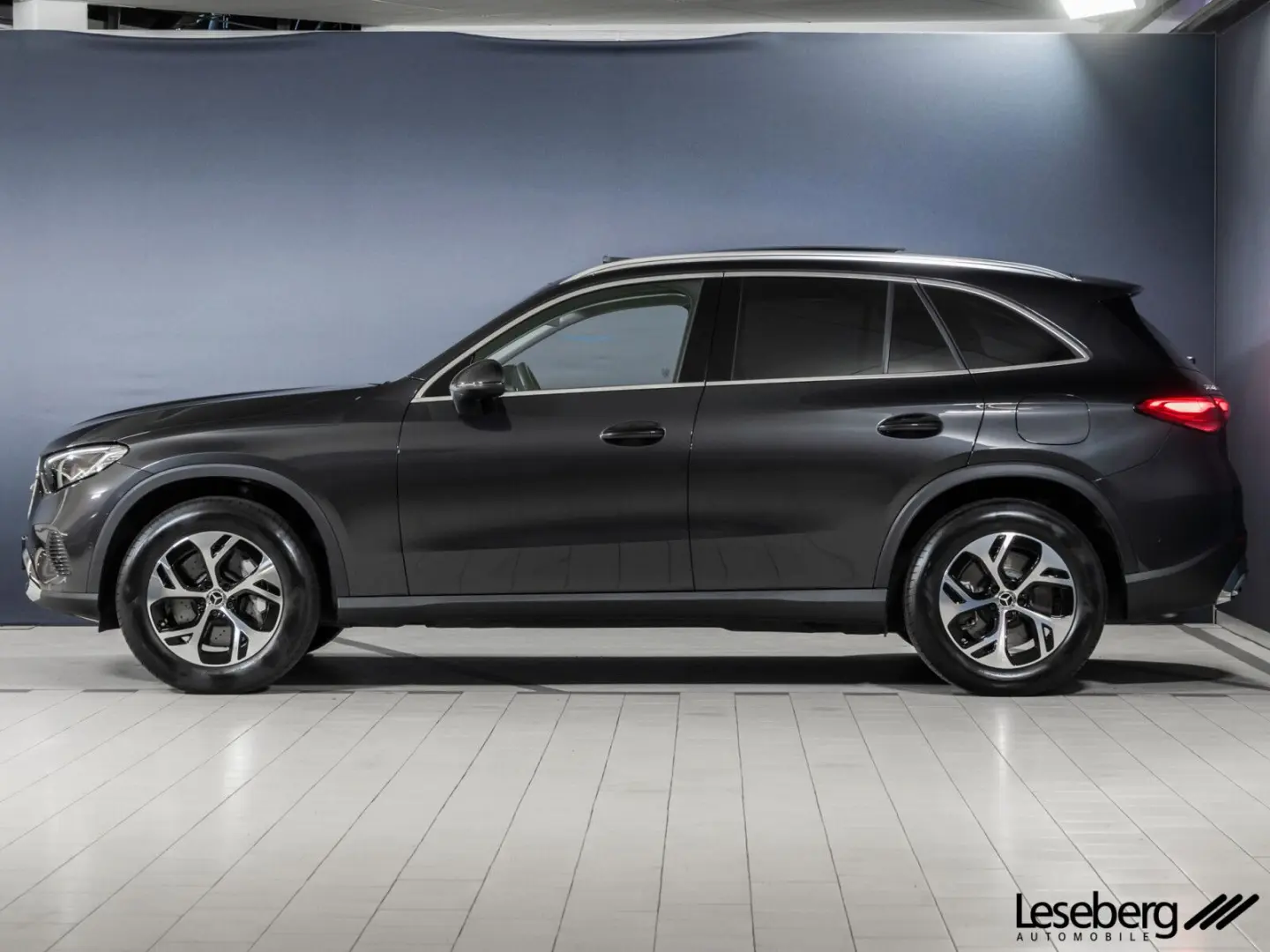 GLC 300 e 4M Avantgarde LED Pano Kamera Ambiente