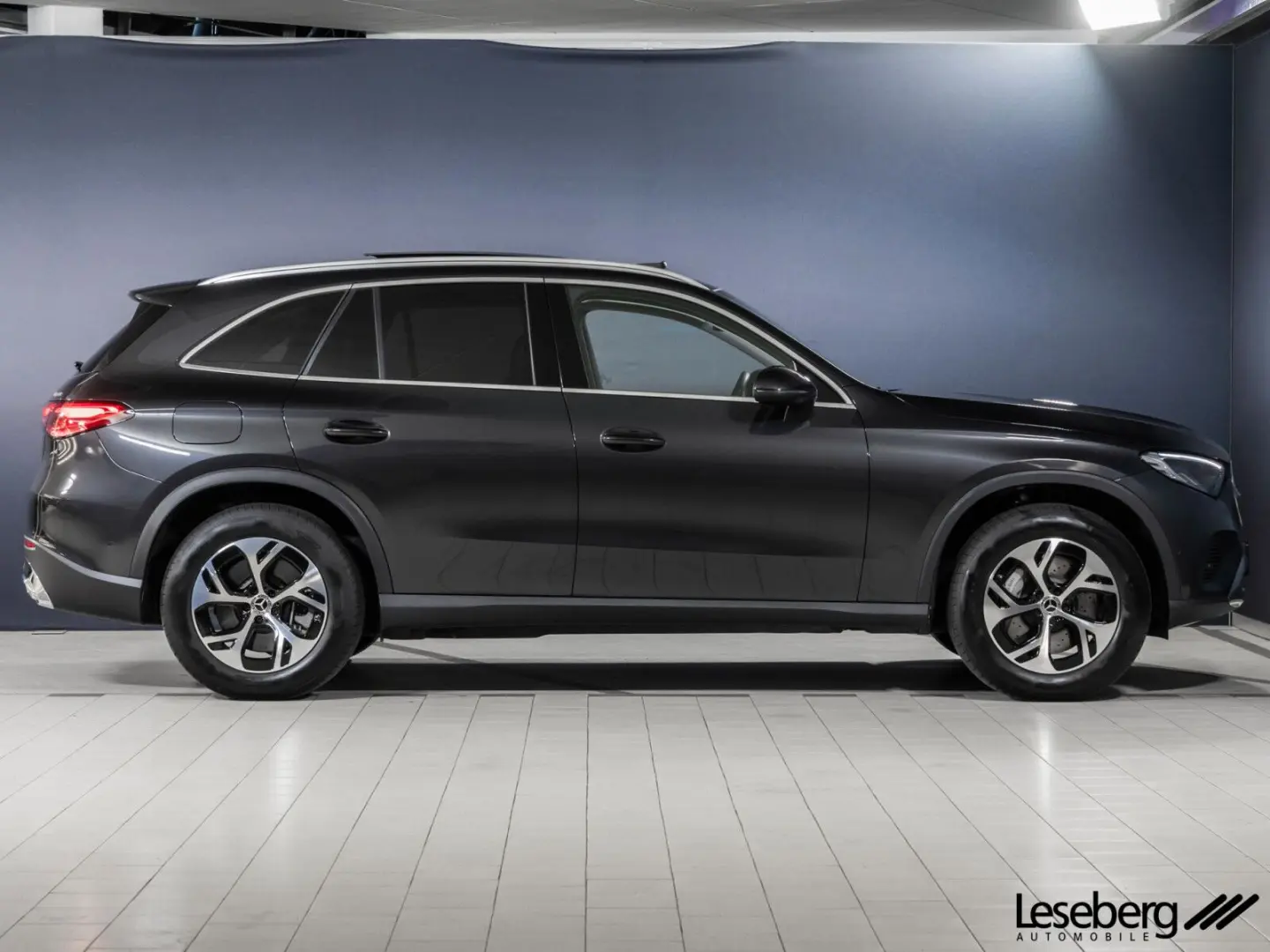 GLC 300 e 4M Avantgarde LED Pano Kamera Ambiente